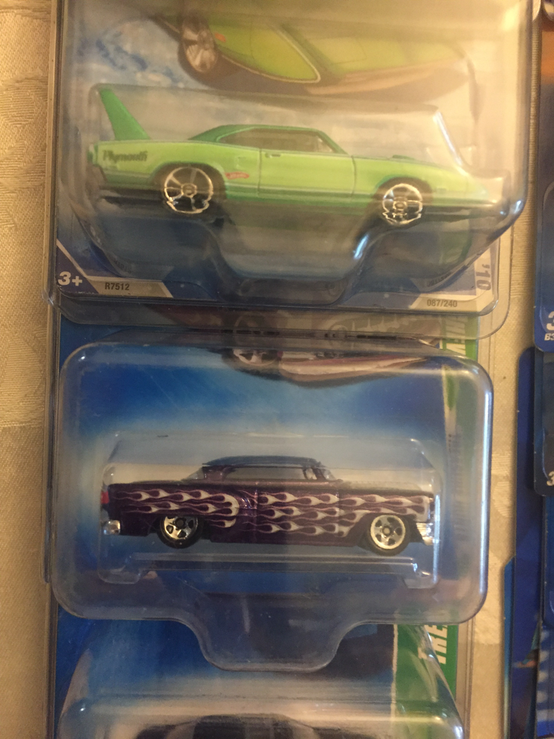 Illustration for article titled Colossal Die-Cast Collection - Box 67 - Whattaya Know, Hot Wheels!